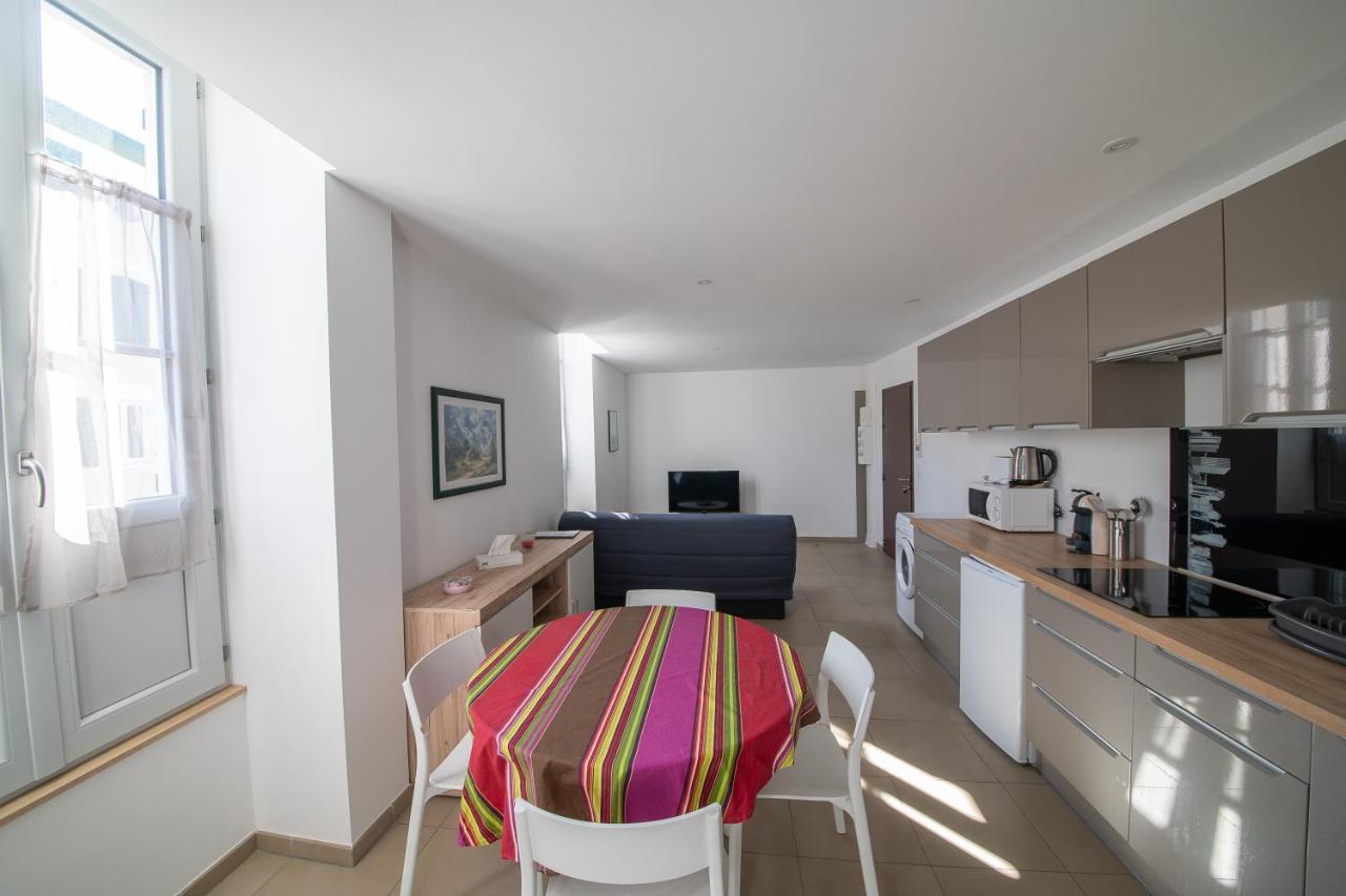 Du Large Apartment Bayonne Exterior photo