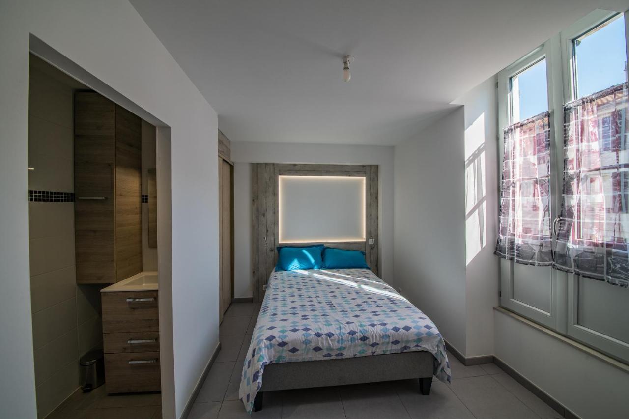 Du Large Apartment Bayonne Exterior photo